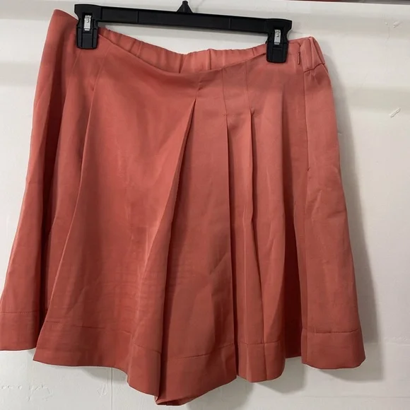 Banana Republic 2-Piece Coral Vest & Pleated Shorts Set Size 4 Top M Bottom - Picture 8 of 13